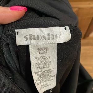 Shosho Size M Capri Leggings